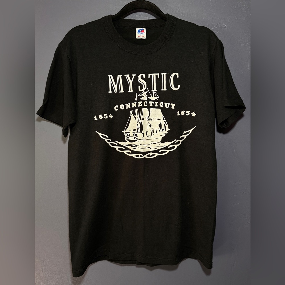 Vtg Single Stitch Mystic Connecticut Russell Athletic USA Teeshirt Black Medium